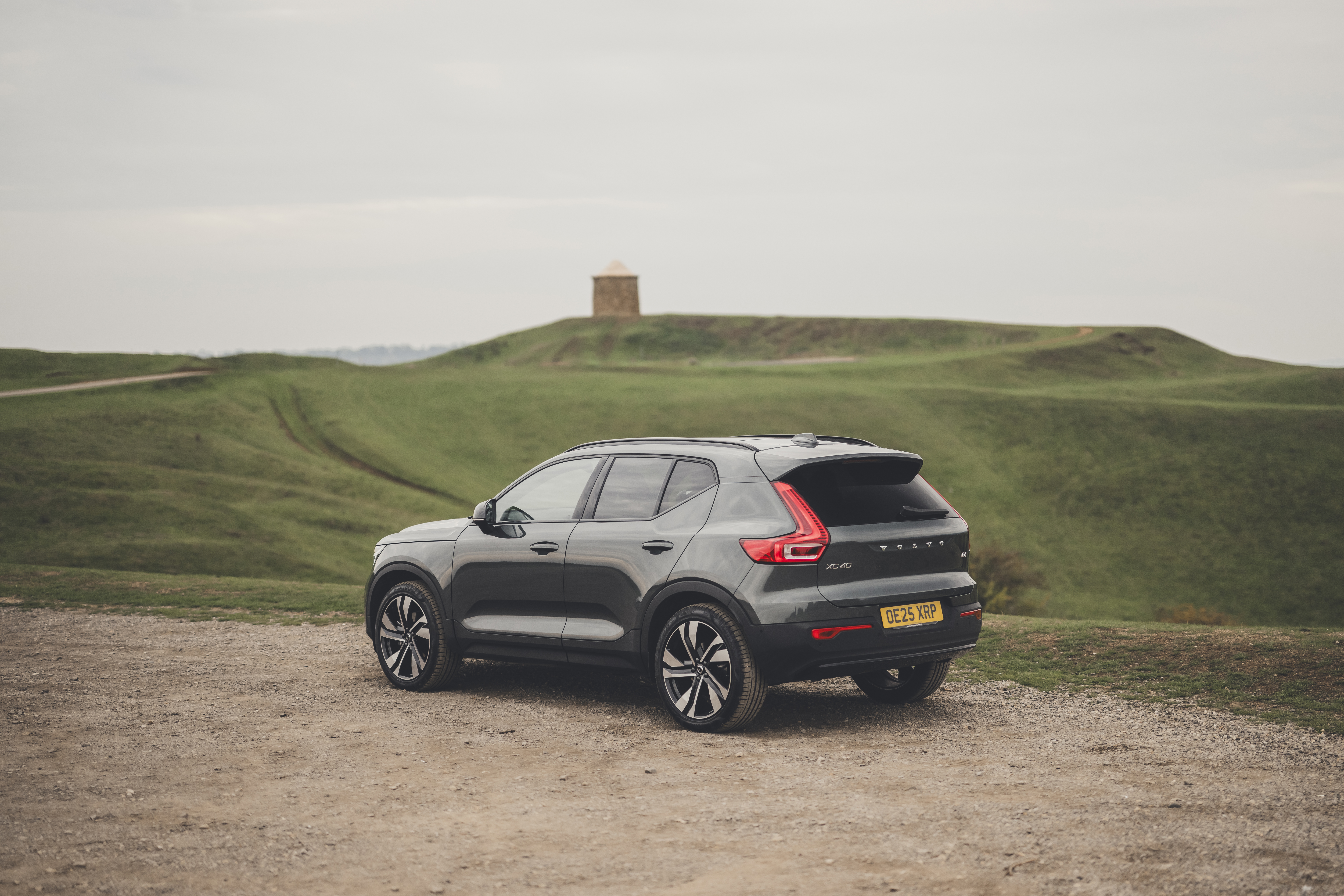 Volvo XC40 Exterior (3).jpg