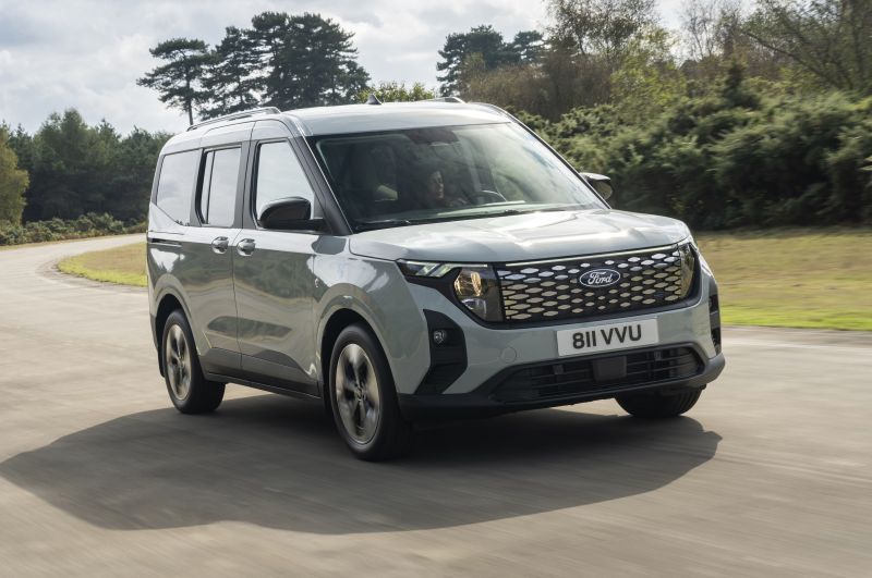 7 - Tourneo Courier.jpg