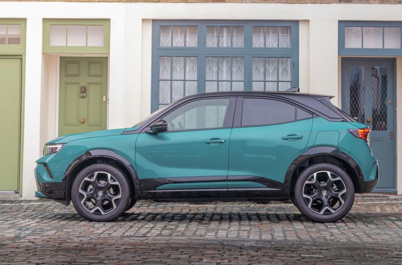 13 - Vauxhall Mokka.jpg