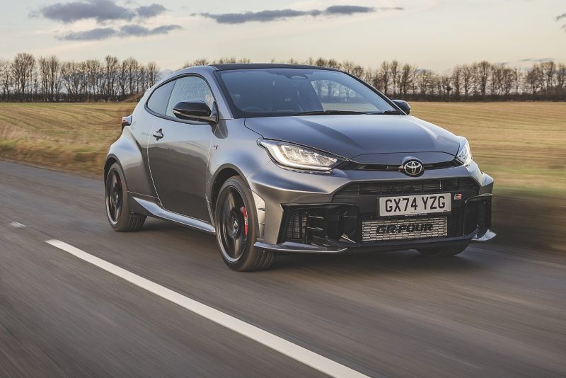 3 - Yaris.jpg