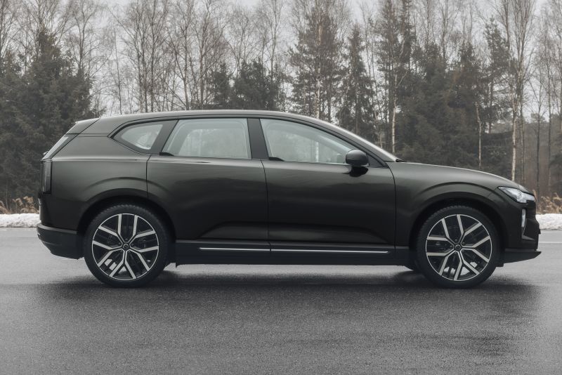 3 - Volvo EX60.jpg