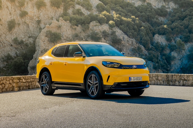 2026_Ford_Capri_Vivid_Yellow_Exterior_01.jpg