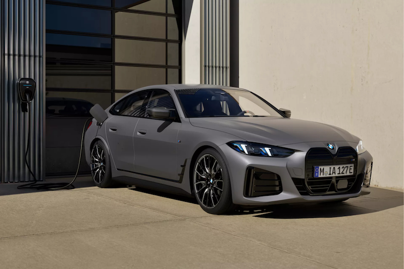 car2 i5 edrive 40 m saloon copy.jpg