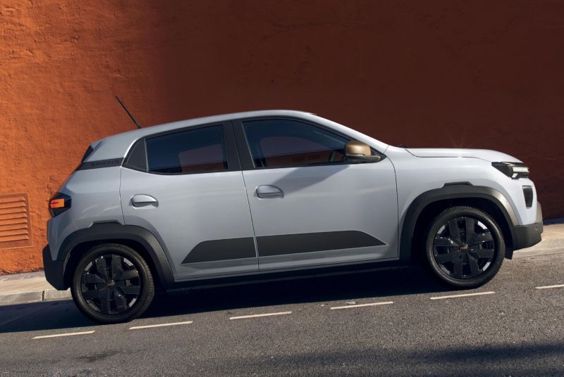 2 - Dacia.jpg