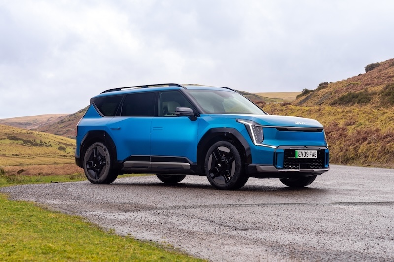 Small-24512-ev9-gt-line-pacific-blue-exterior-13.jpg