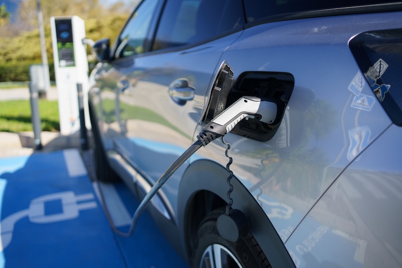 electric-car-charging-at-modern-public-station-2026-01-05-23-59-40-utc.jpg