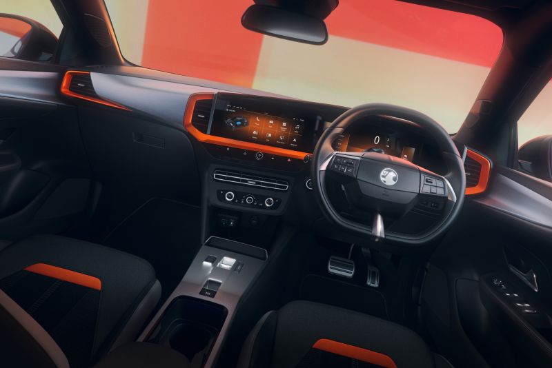 4-vauxhall-mokka-yes-interior.jpg