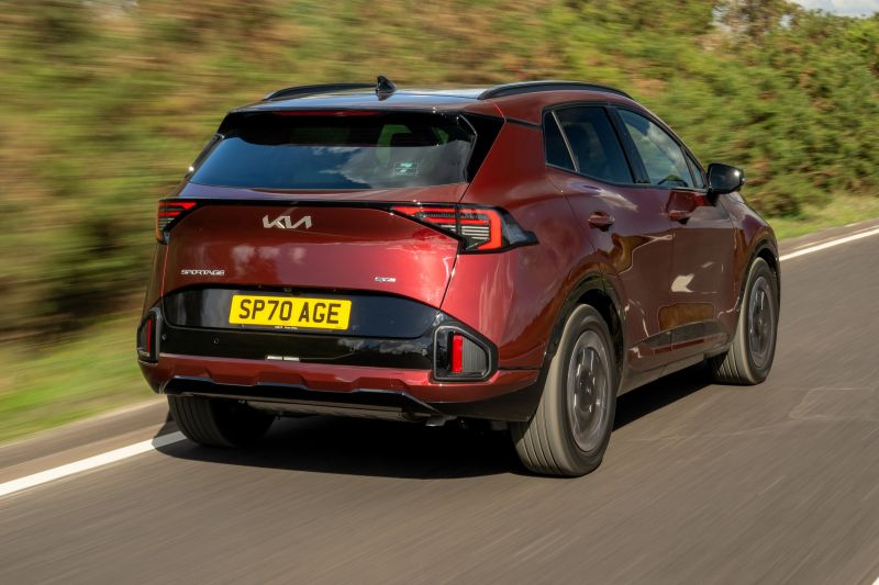 Original-28462-kia-sportage-gt-line-s-dct-fwd-magma-red-6.jpg
