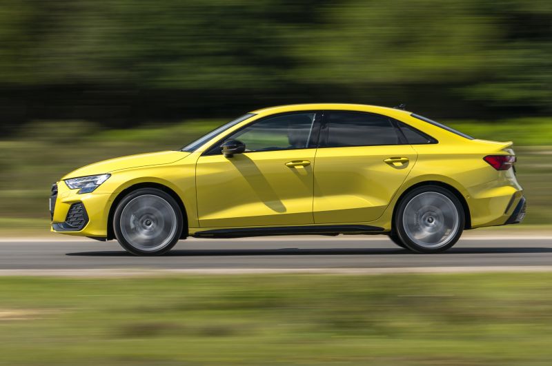 Original-36051-AudiA3TFSiSaloon34.jpg
