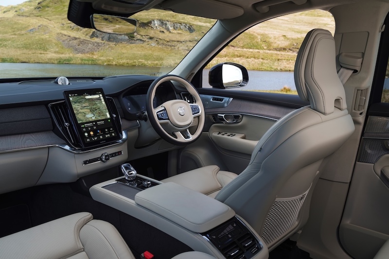 volvo xc90 interior.jpg