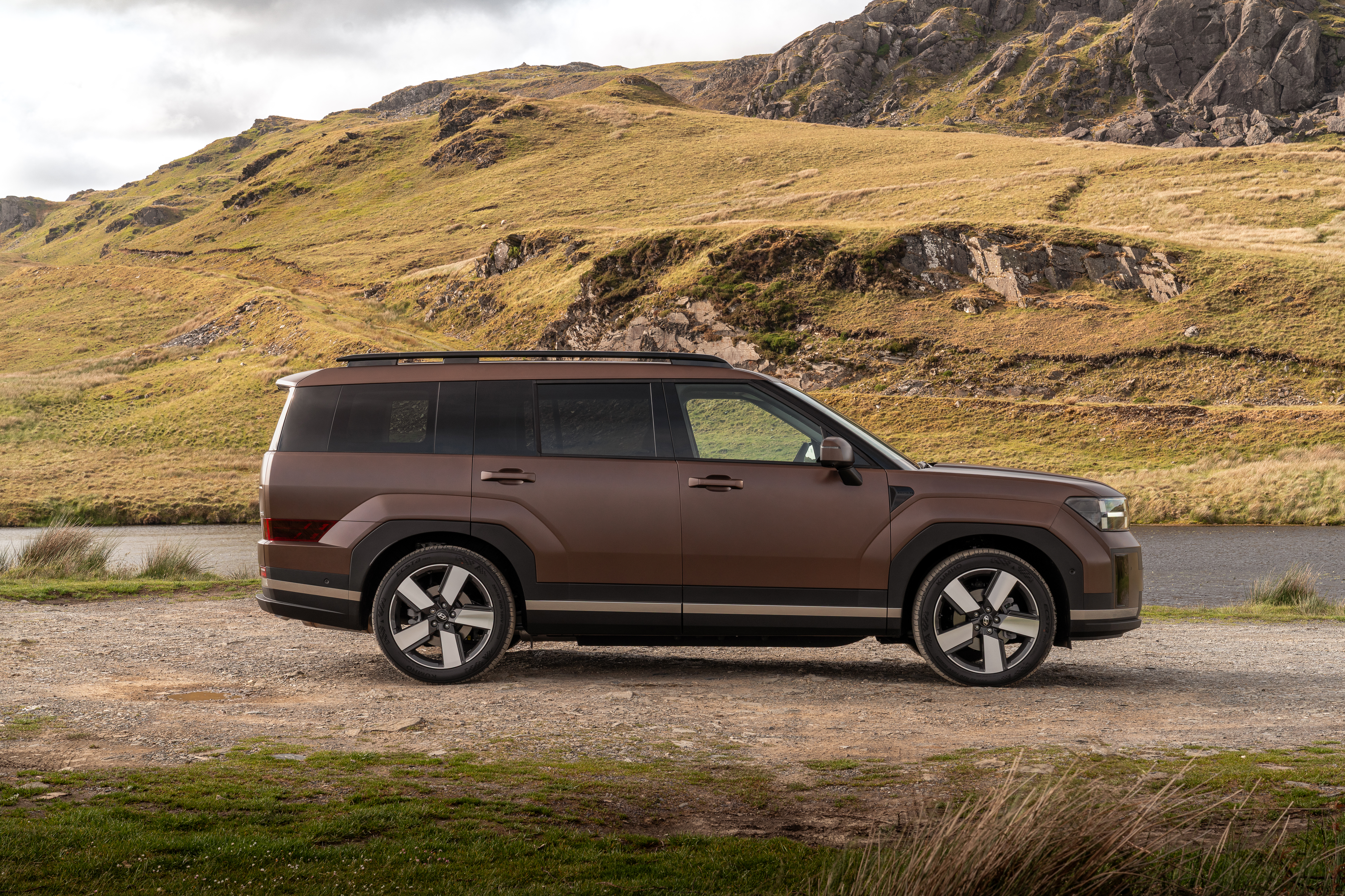 hyundai-uk-santa-fe-0825-06314.jpg