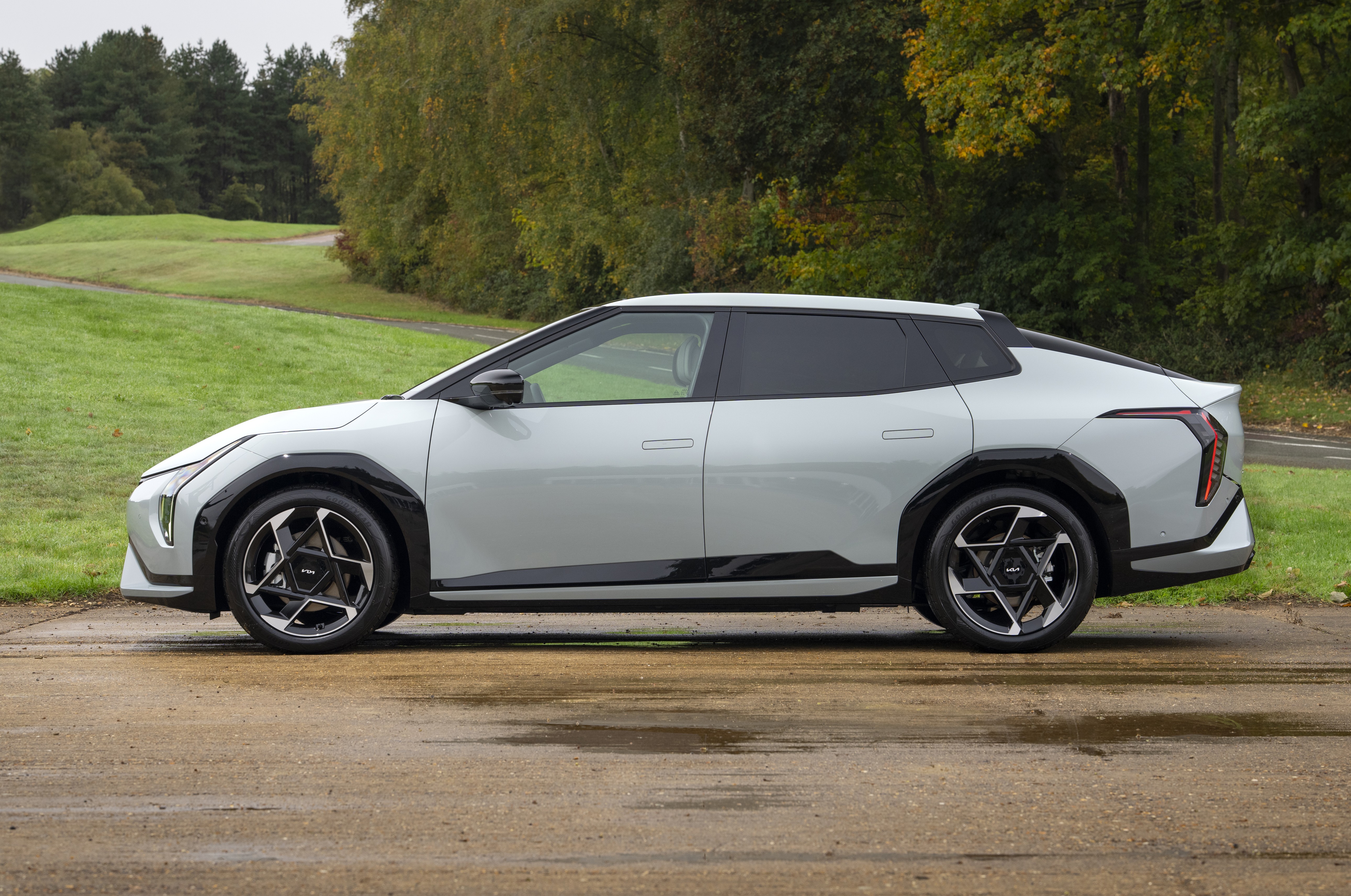 Original-29313-ev4-fastback-gt-line-s-814kwh-fwd-31.jpg