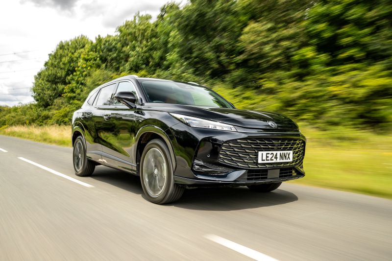 MG HS PHEV.jpg
