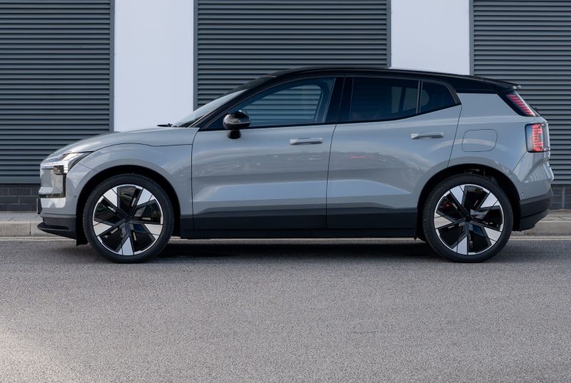 Volvo EX30 statics 110.jpg