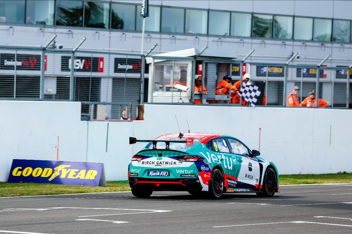 Tom Chilton - Team VERTU