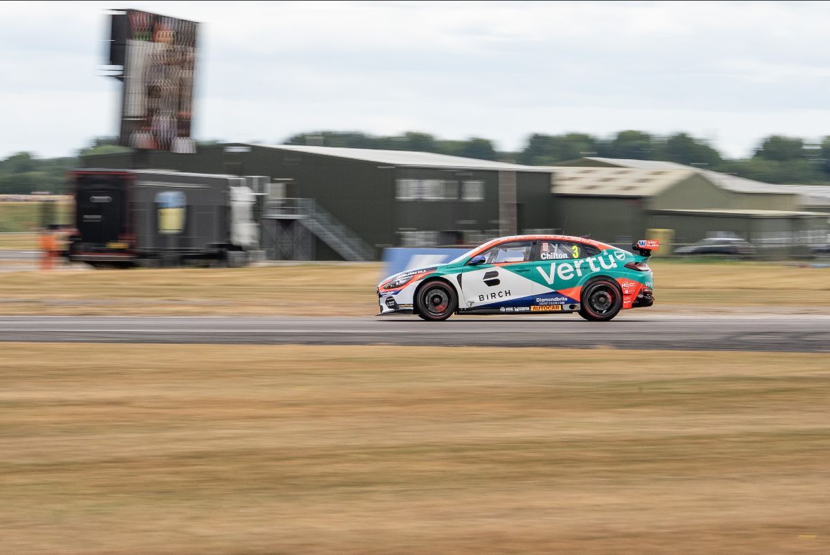 Tom Chilton - Team VERTU
