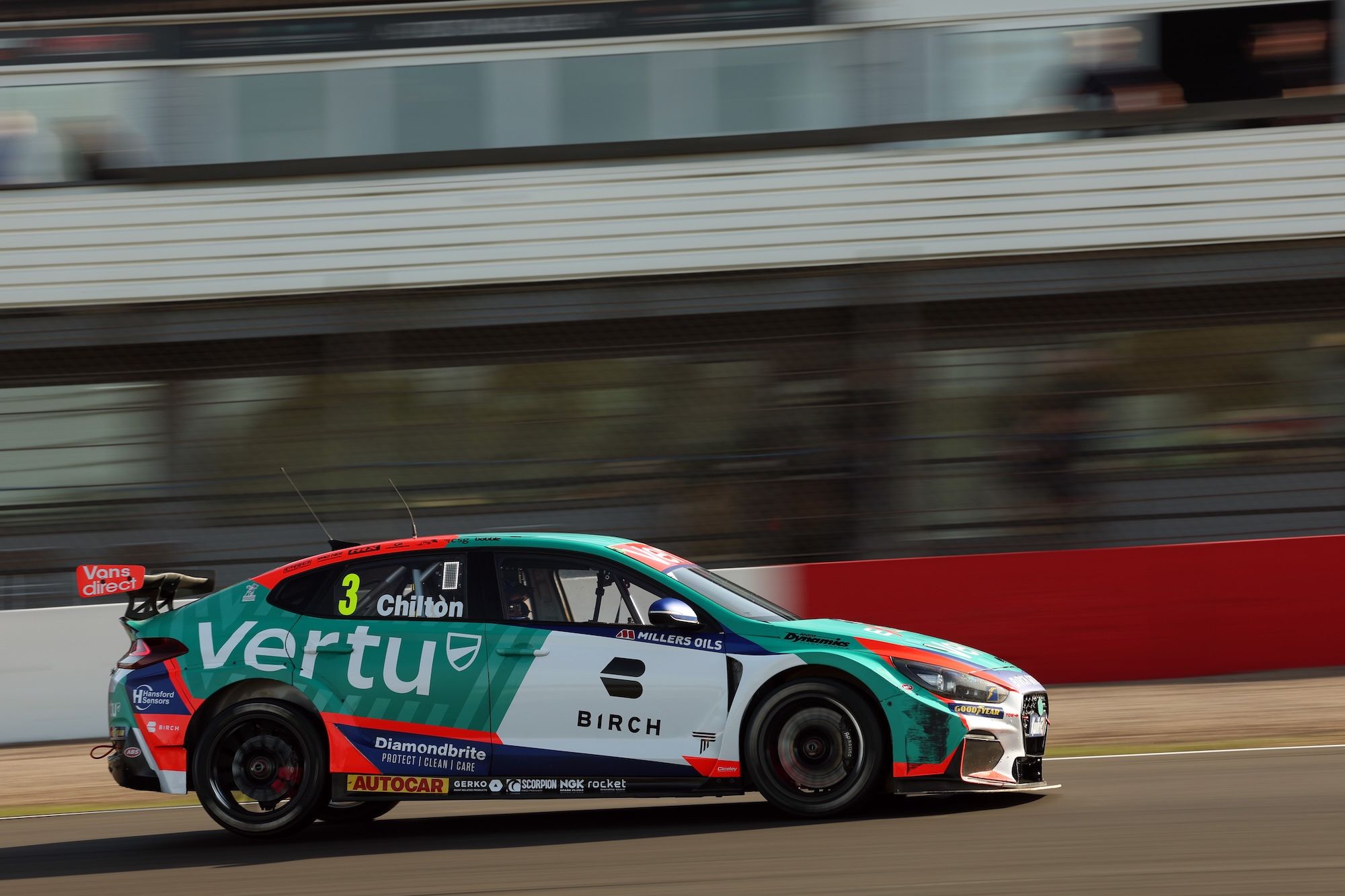 Tom Chilton - Team VERTU