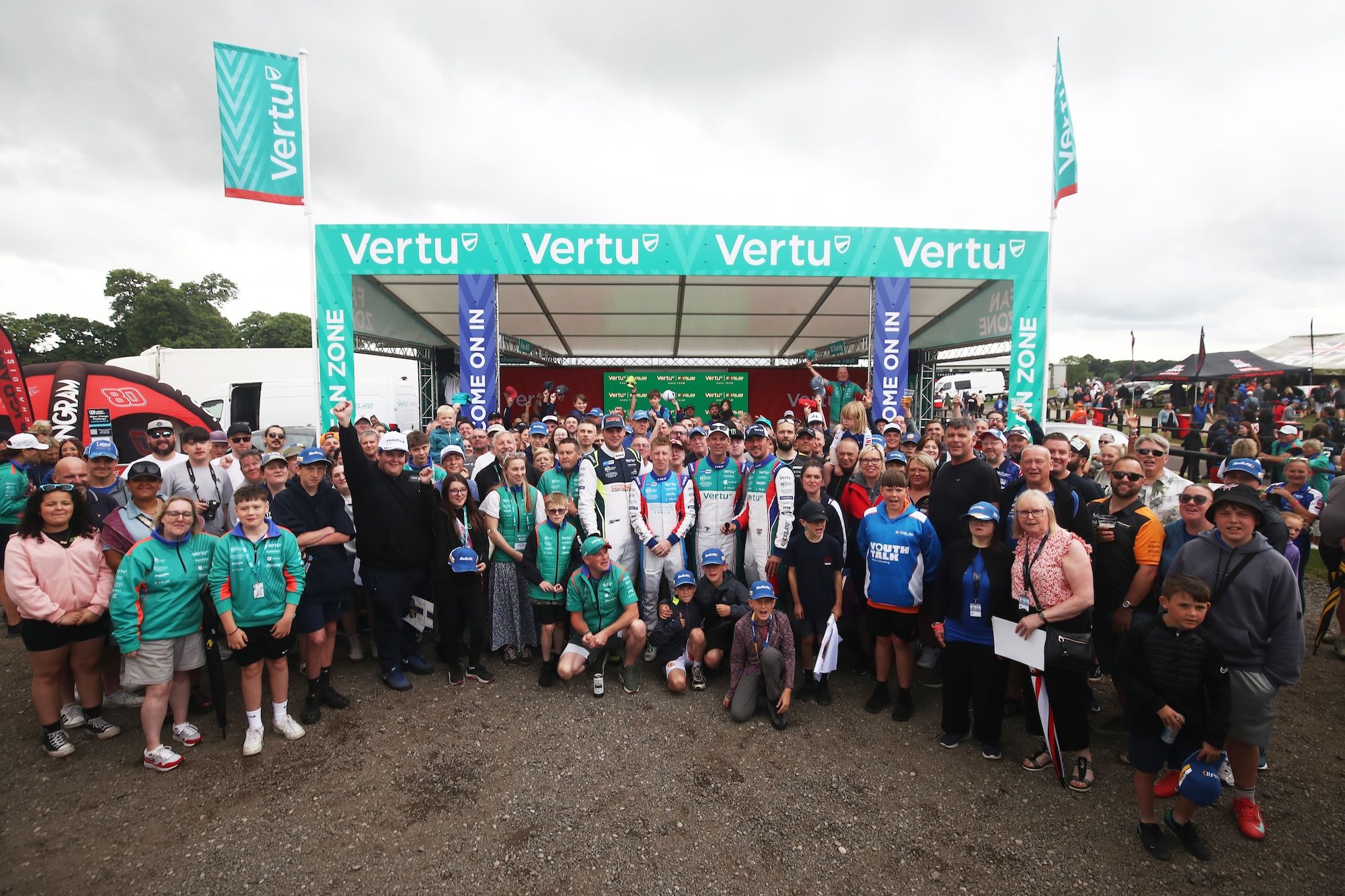 Team VERTU fans
