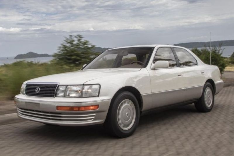 Lexus LS400