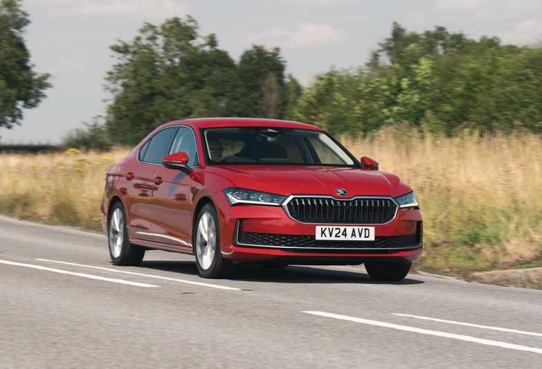 Skoda Superb red