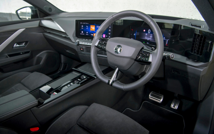 Vauxhall Astra interior