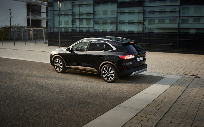 kuga hybrid back 