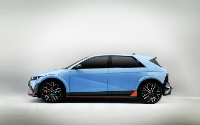 Sideview of Hyundai IONIQ 5 N