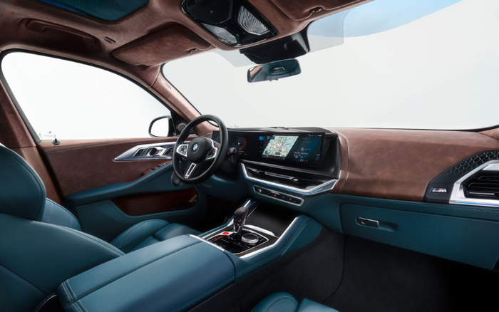 BMW XM interior