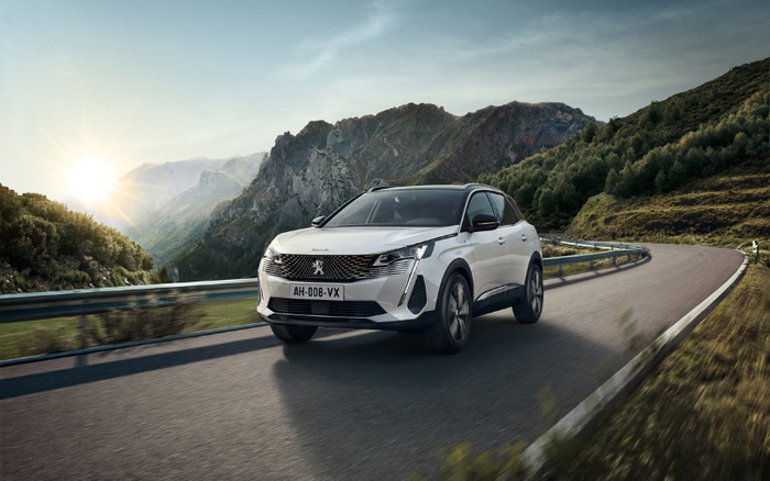 PEUGEOT 3008 PHEV SUV