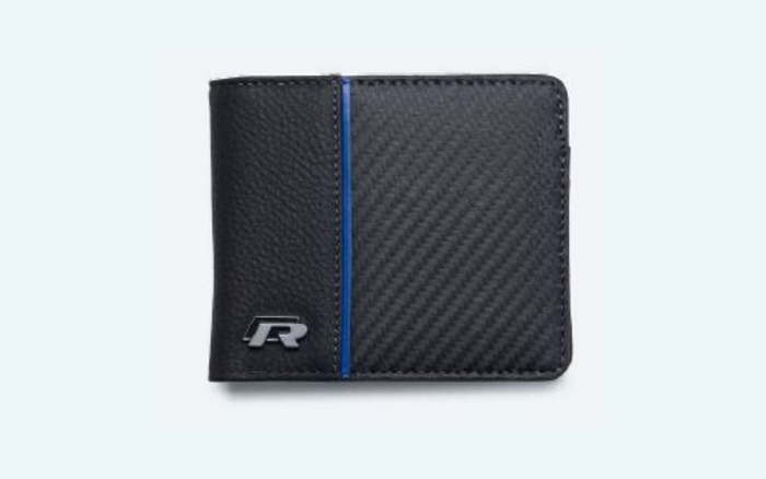 Black leather and carbon fibre textured wallet with a blue stripe on the front and a metallic 'R' logo, symbolising a car brand associated with both used cars and new cars.