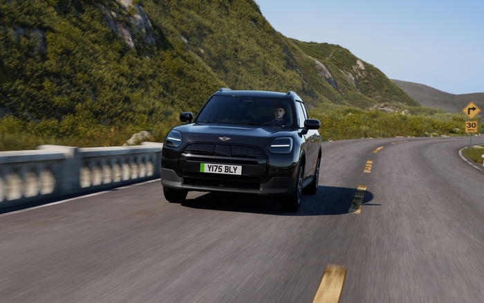 MINI Countryman Moves To Band 1 Electric Car Grant Status