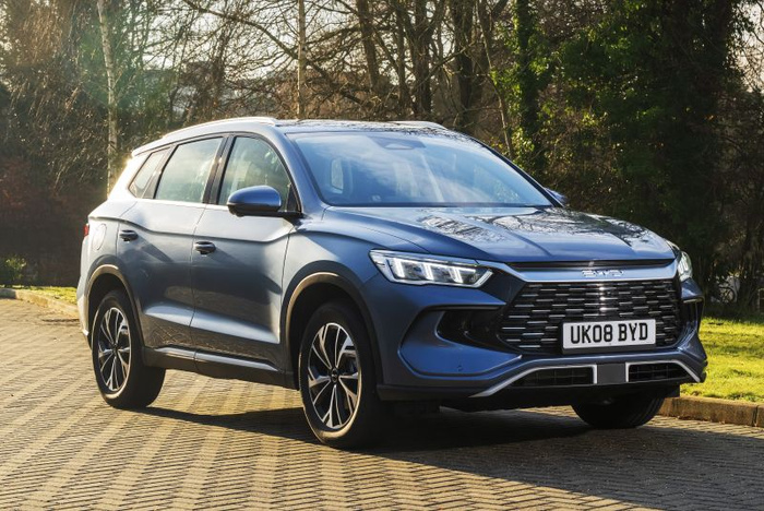 BYD Sealion 5 DM-i PHEV is a Spacious, Frugal New SUV