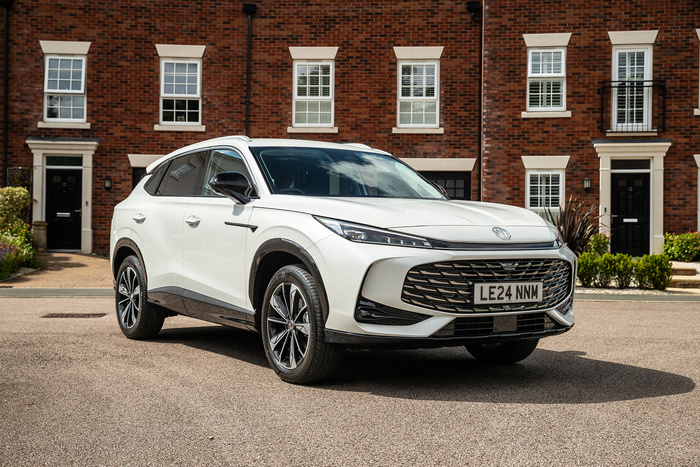 MG Retains Top PHEV Honours At What Car? Awards