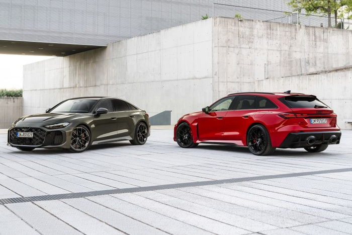 Audi RS 5 PHEV Plugs Range with High Performance Hybrid