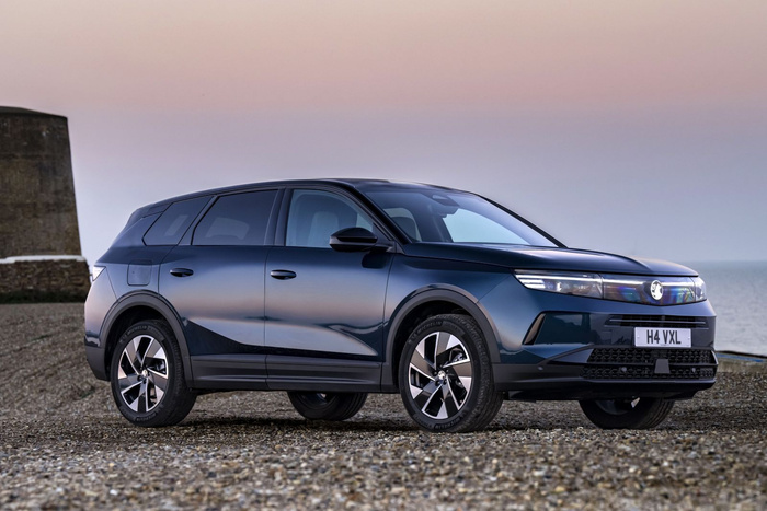 Vauxhall Grandland PHEV Bolsters Family SUV Line-Up
