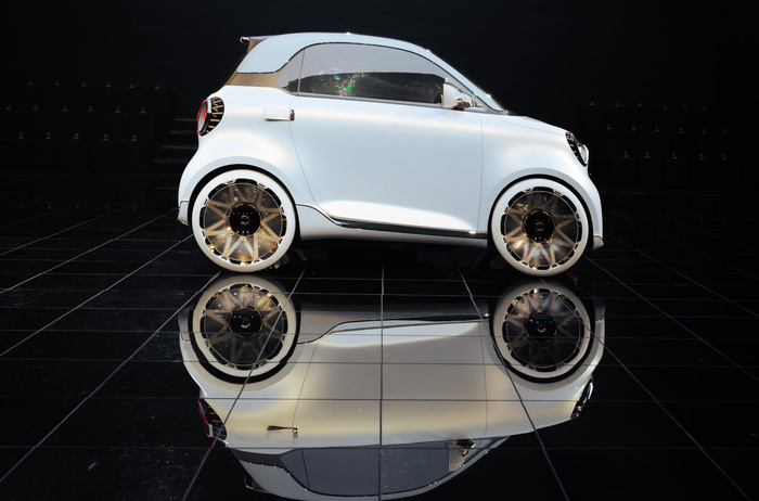 Return of Two-Seat Smart Car Teased With Concept #2 Unveiling