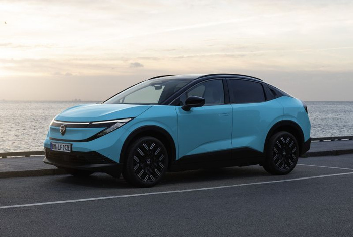 Nissan LEAF Scores Prestigious Auto Express Car of the Year 2026 Award