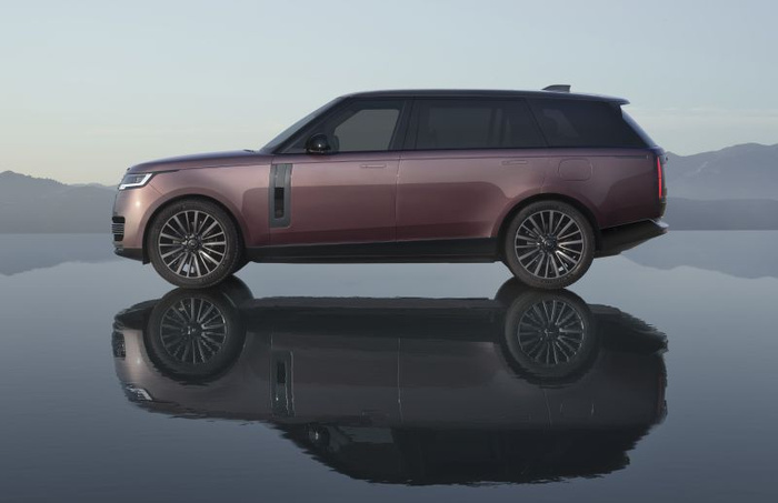 Range Rover Electric EV550 is Here: Range, Price and Performance Details