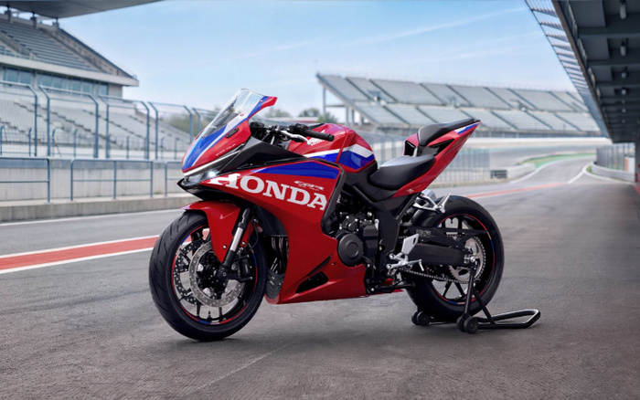 All-New Honda CBR500R FOUR Unveiled